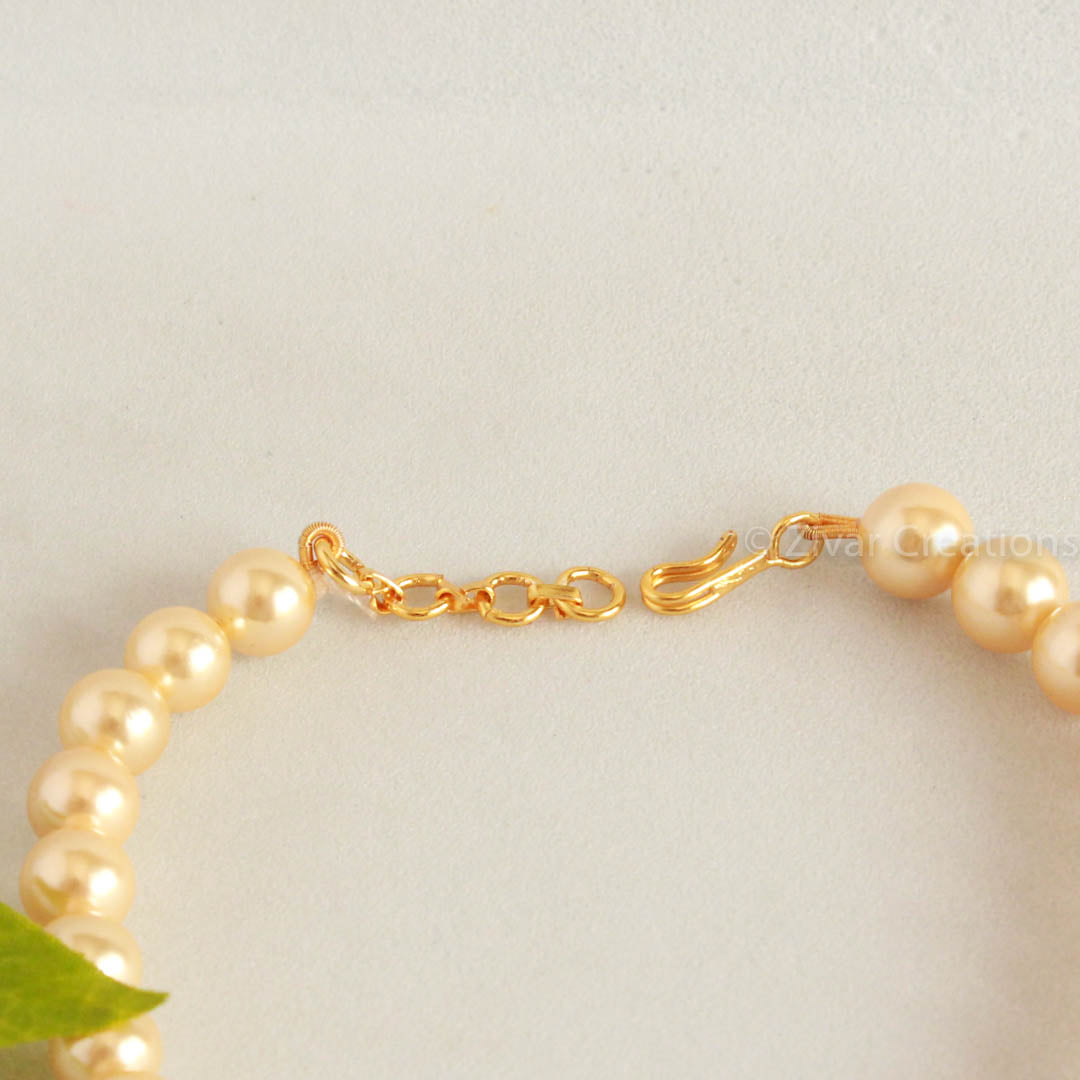 Pearl and Geru beads Necklace