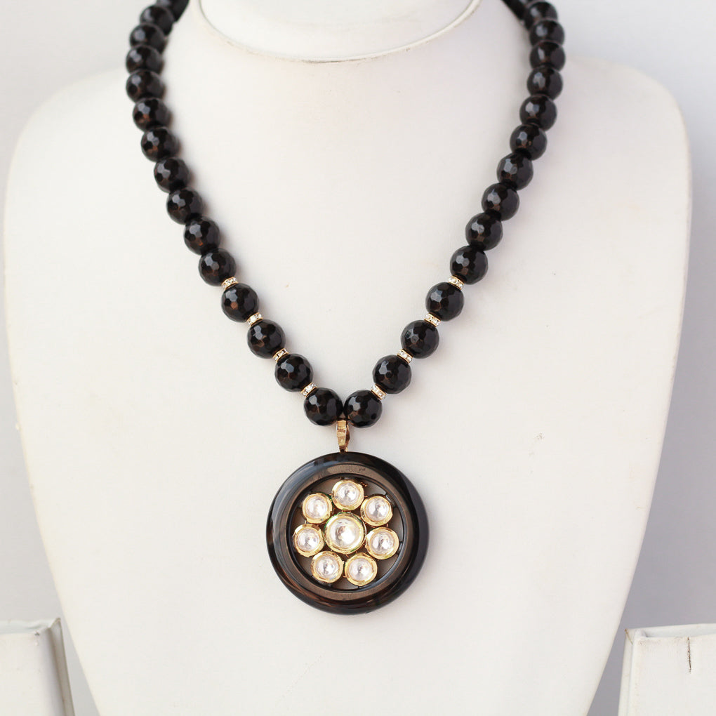 Designer Kunadn Black Beads Necklace